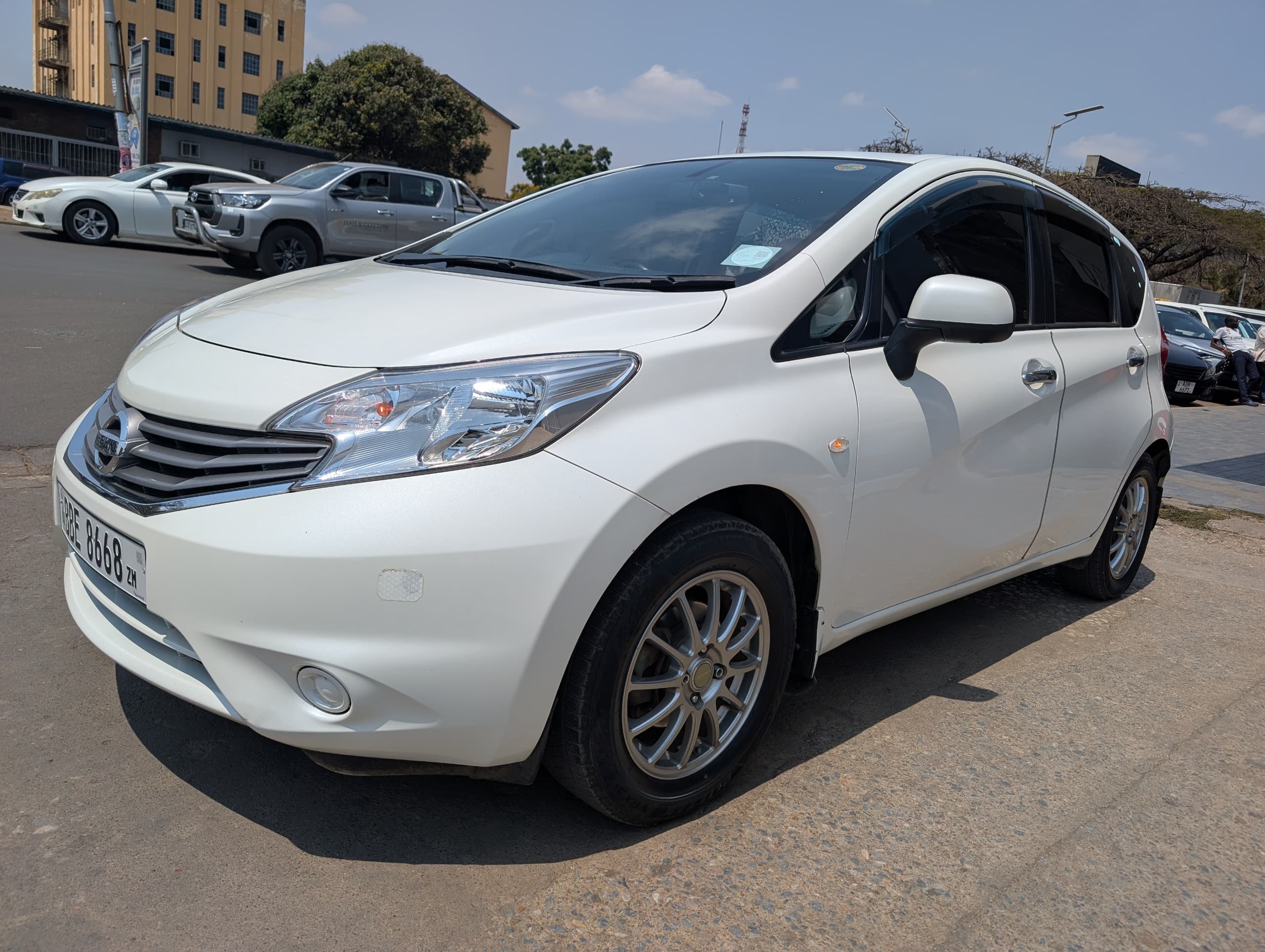 Pearl Nissan Note